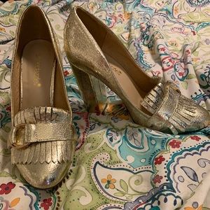 Gold menswear inspired chunky heel pump